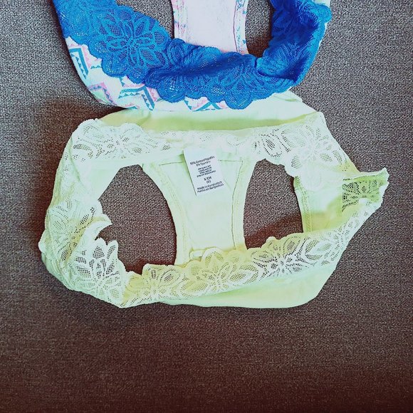 CLEARANCE! Floral Lace Panties Size 5 Small Yellow Green Blue Pink Patterned EUC - Picture 4 of 6
